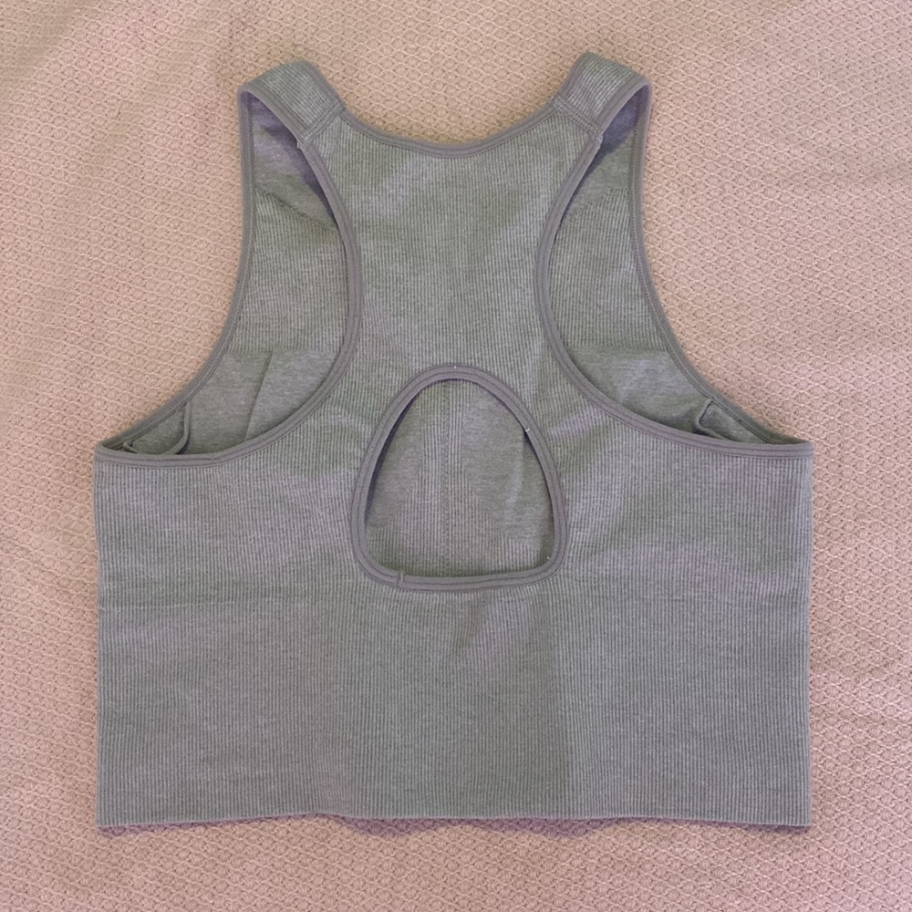 H&M ribbed a port top/ Sports bra